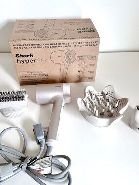 SHARK HYPERAIR IQ HAIR DRYER WITH 3 ATTACHMENTS AND BOX NO HEAT DAMAGE